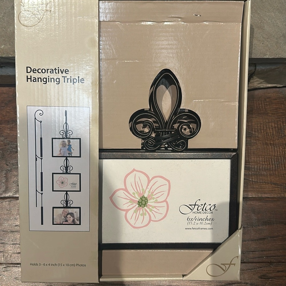 Fleur de lis Decorative hanging triple frame